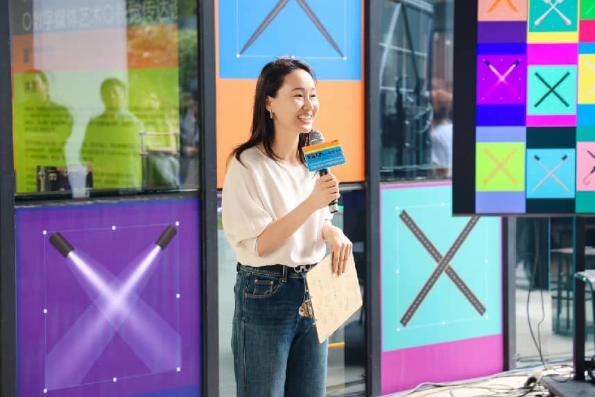 图5艾德艺术设计学院王瑛副院长致辞