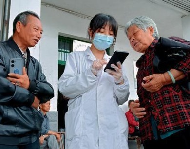  
江西宜丰：老有所“医”（图）
  