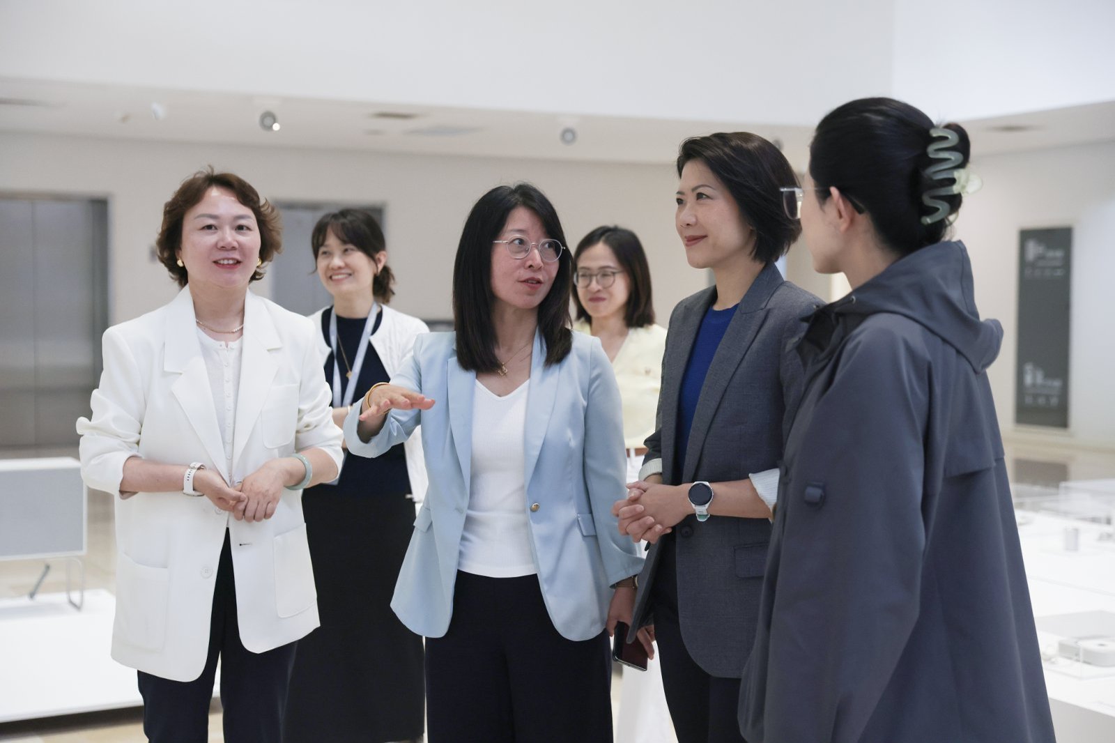 参观行政中心“Less,but Better”工业设计展