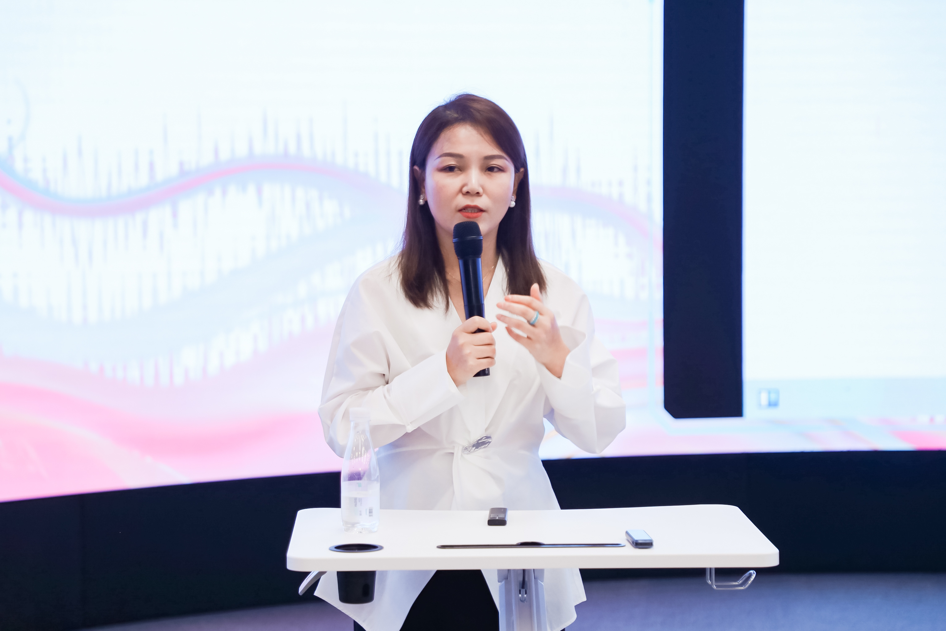 西安知仁山水文化传播有限公司总经理、樊登书店主理人李瀞作分享