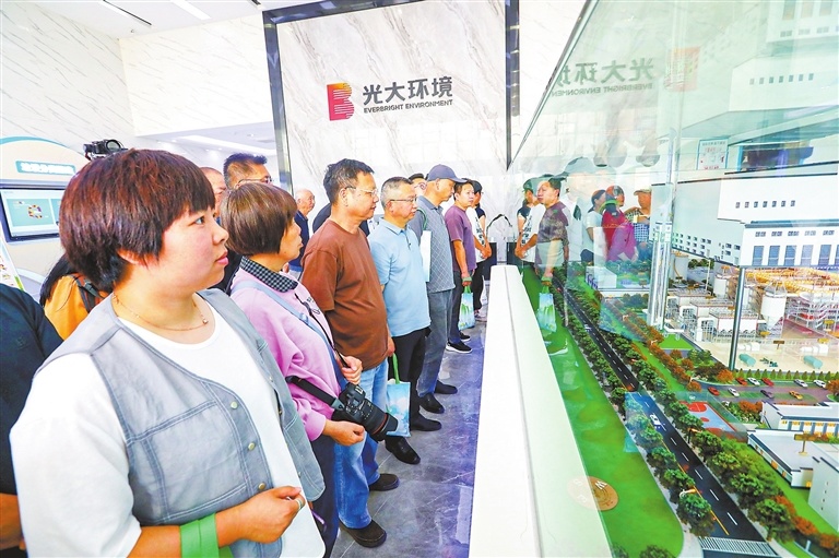 从“一袋垃圾”到“一度绿电” 九江市民探访垃圾焚烧厂