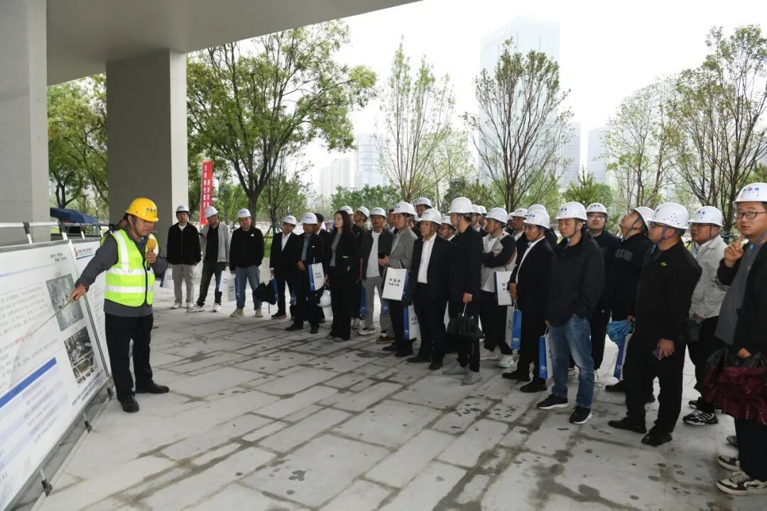 清水混凝土“零色差” + 金刚砂地面“一次成型”！这场观摩会干货满满