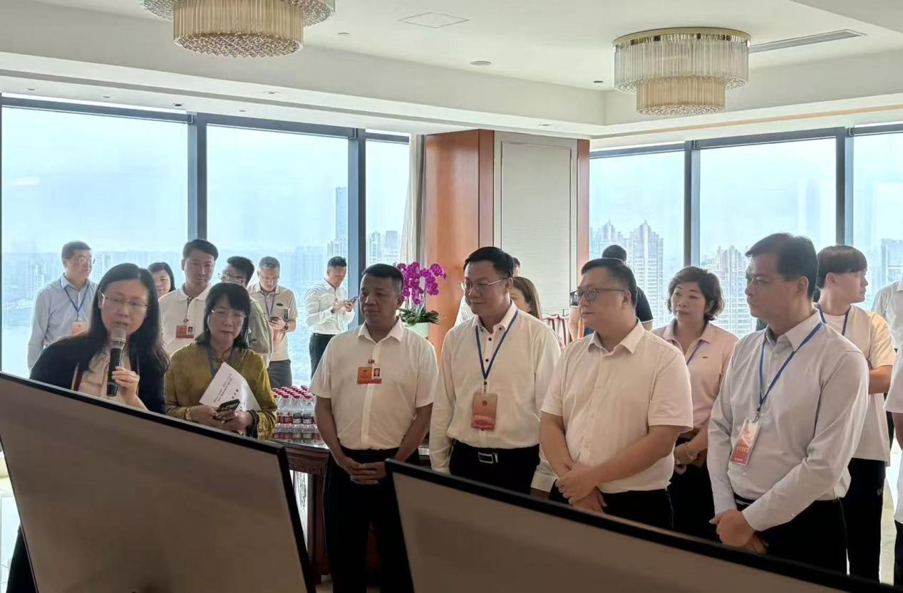 图为：活动现场