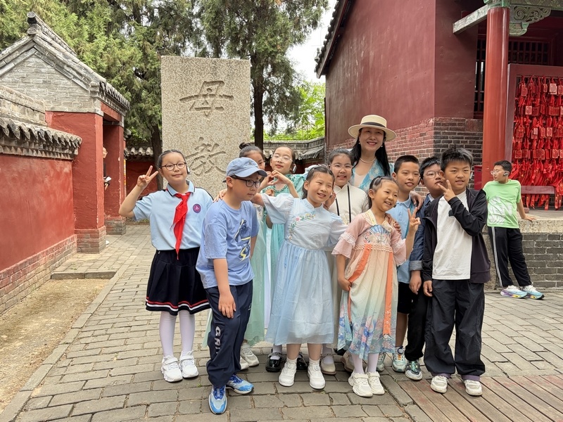 “陪着妈妈游邹城”——“循迹・孟母”中外母亲孟府沙龙圆满举办