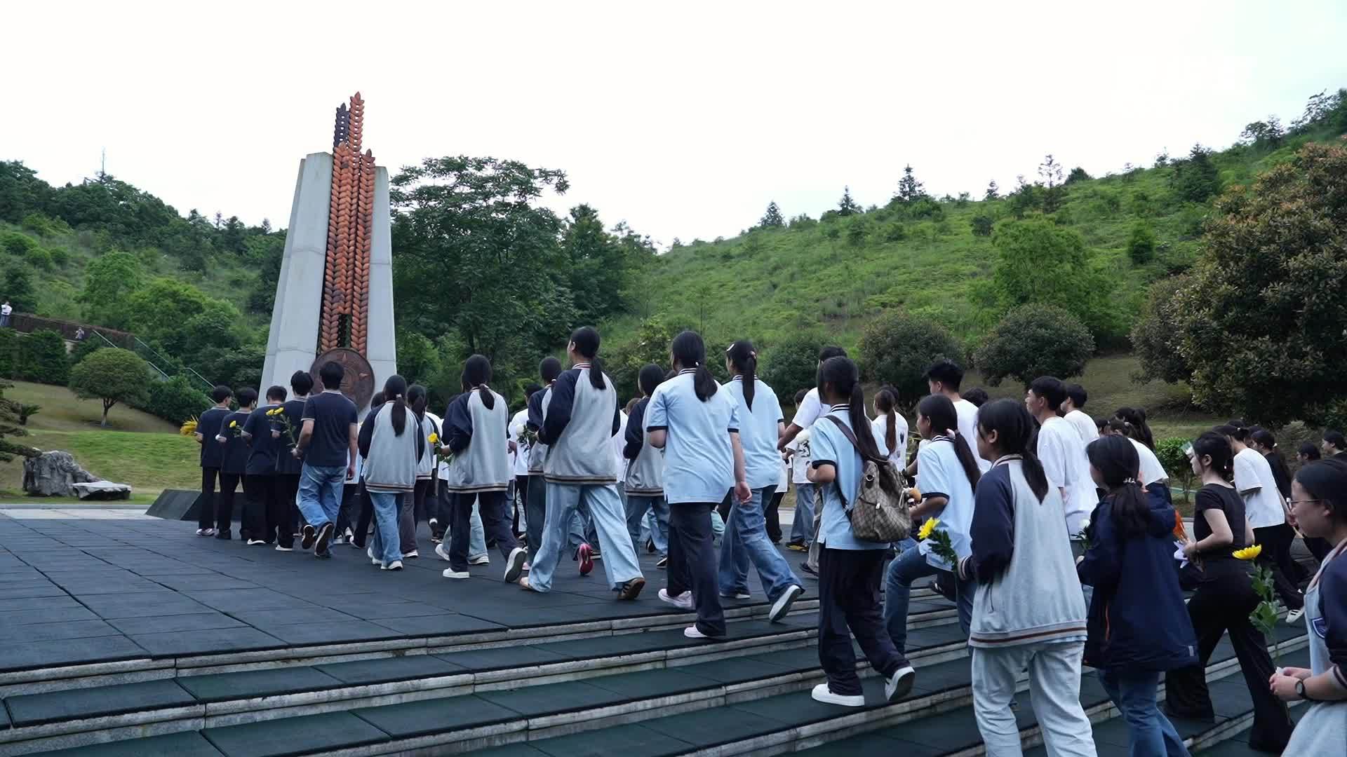 袁隆平逝世五周年 他们写下这样的思念