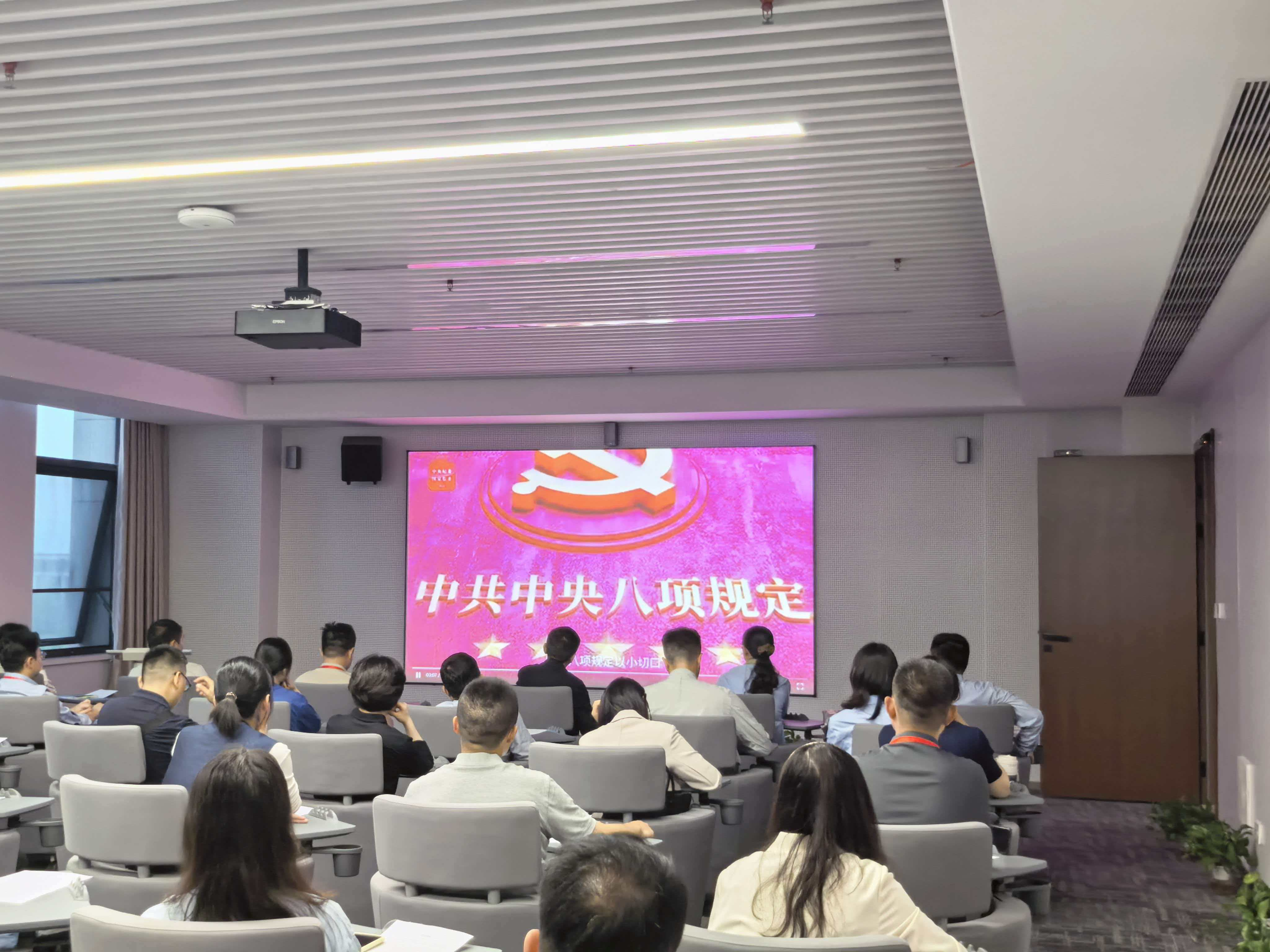 锤炼党性铸忠诚 清风正气砺初心——武汉市委党校第19期年轻干部培训班开班