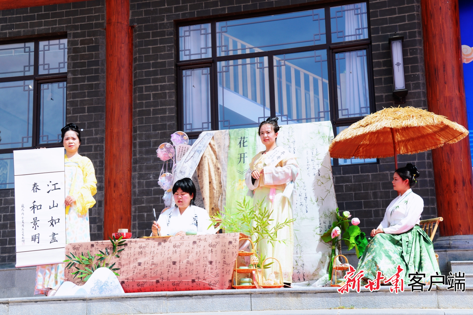 南湖公园仙堤书院,文化雅集沉浸式展演现场。