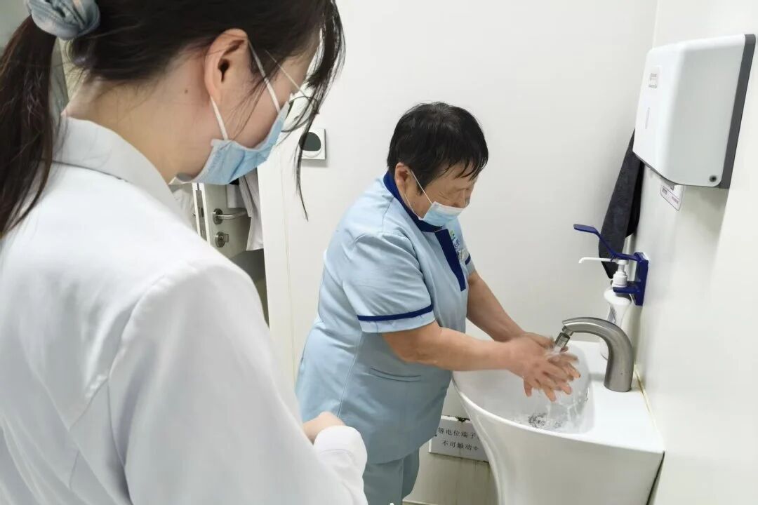 西安高新医院开展“世界手卫生日”主题宣教活动