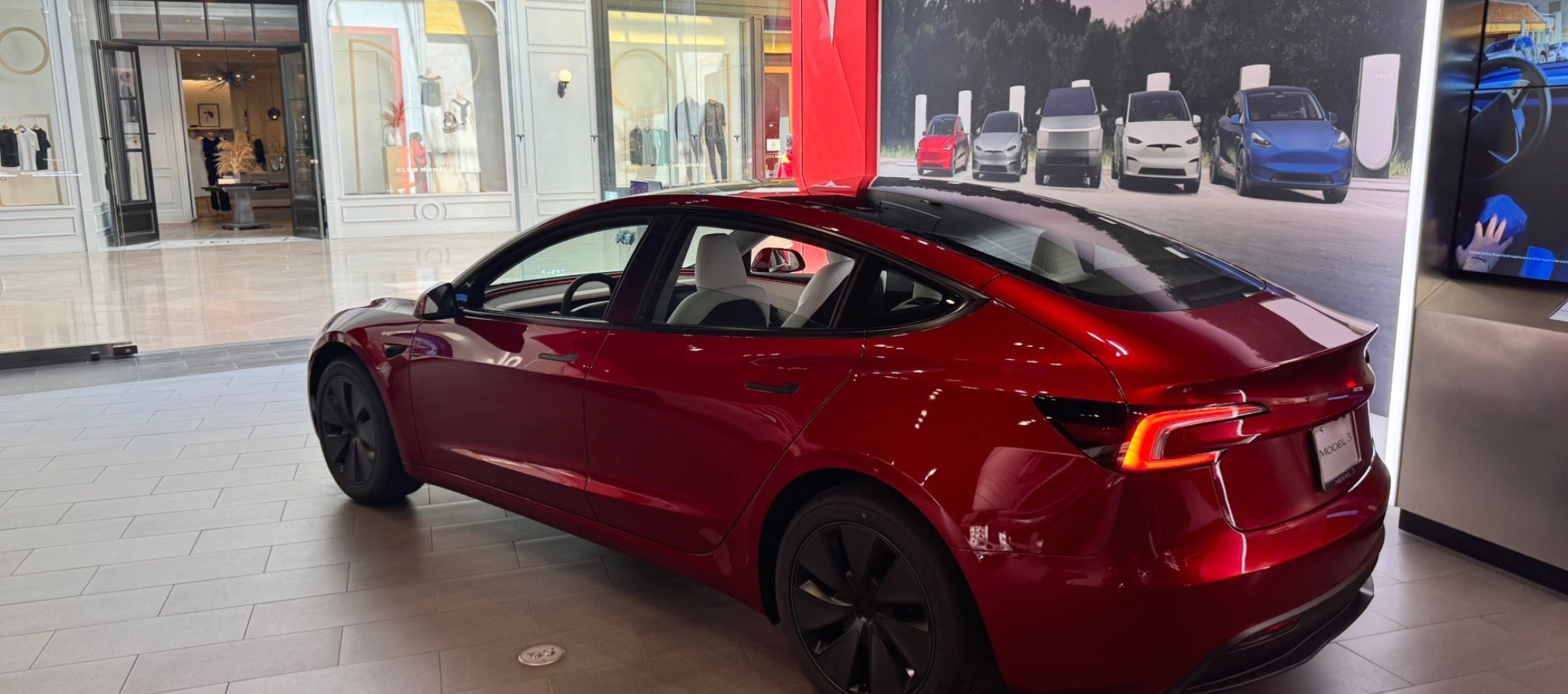 中国产Model 3据称现身加拿大展厅