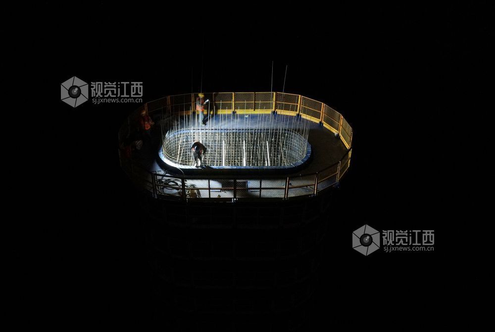 2026年5月27日，国家重点工程、国家 “八纵八横” 高铁网渝厦通道重要组成部分 —— 长赣高铁七标江西省遂川段施工现场一派繁忙。