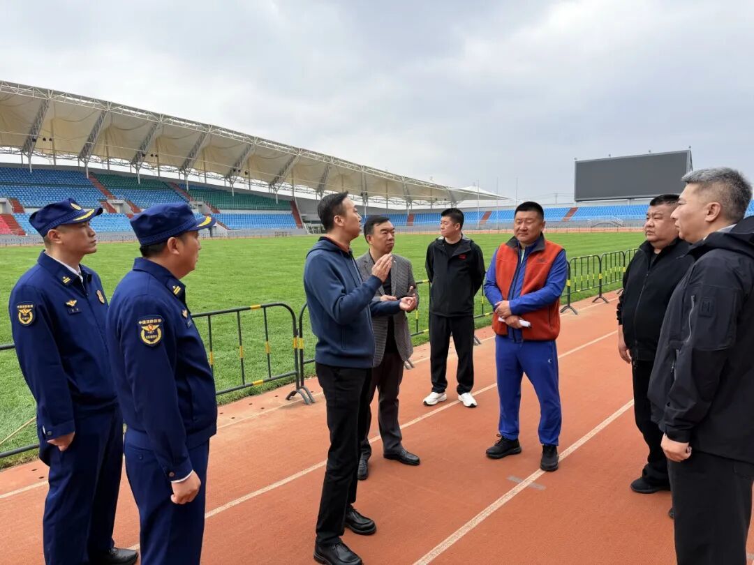 哈尔滨市消防救援支队全力护航“东北超”赛事(图2)