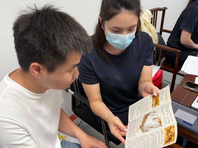 恒丰银行深圳分行营业部把反假货币宣传送进企业