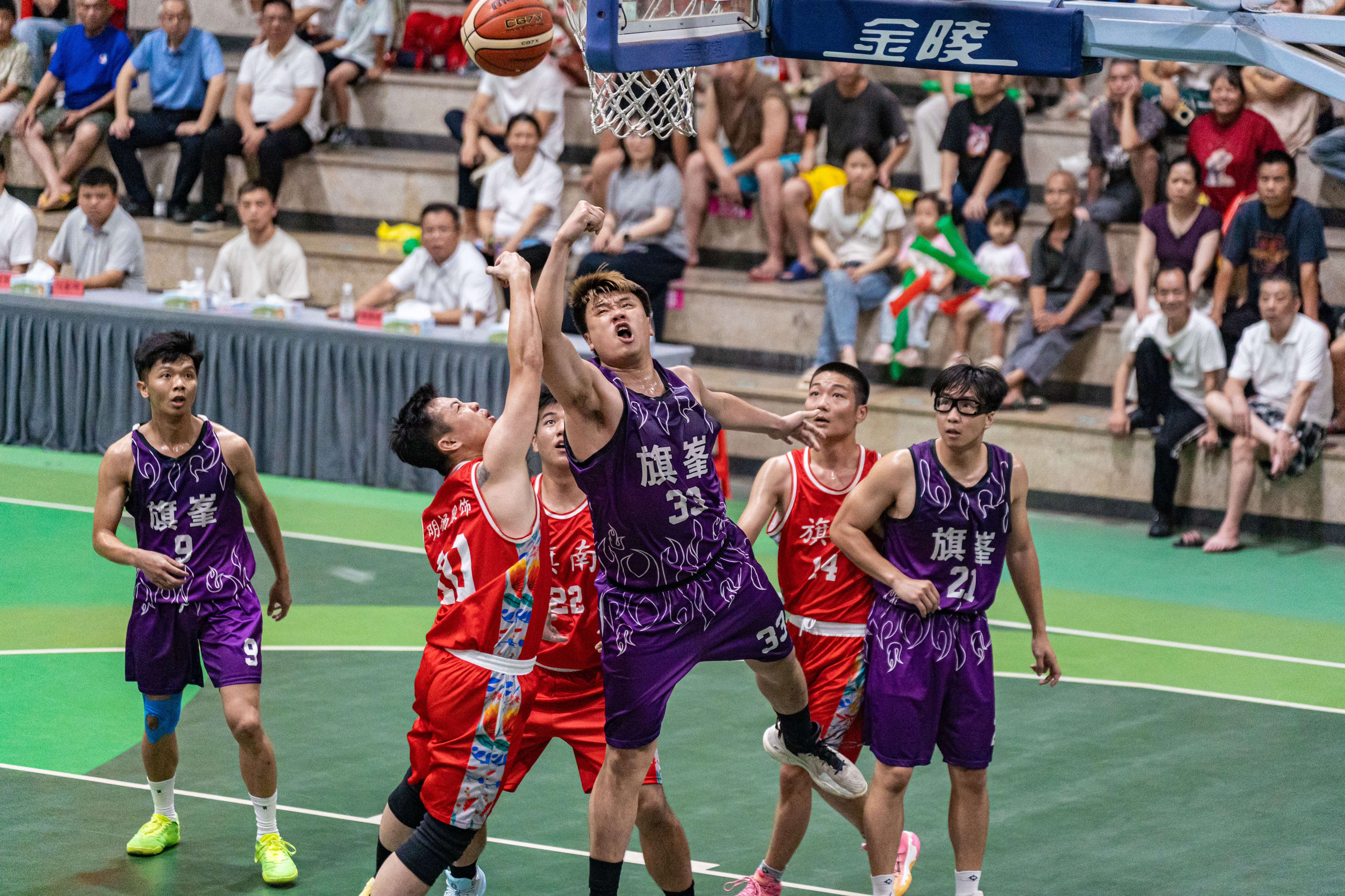 中山大涌第二届“商会杯”村BA开打 揭幕战上演激烈拉锯