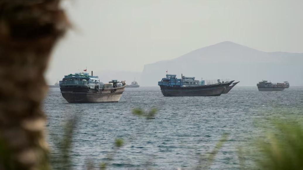 5月28日,一艘美国油轮试图关闭雷达系统穿越霍尔木兹海峡,但由于伊朗伊斯兰革命卫队海军部队迅速果断行动,向其开火射击,油轮被迫停下并折返。