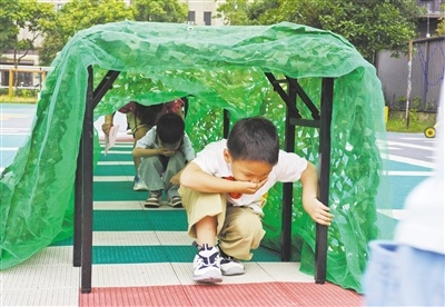 南昌:趣味活动迎“六一”(图)