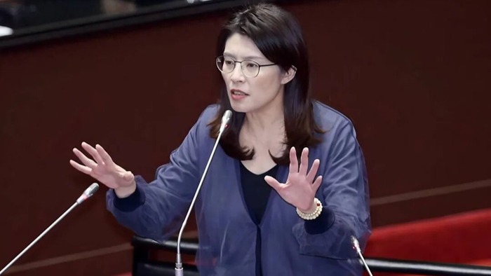 郑丽文感叹两岸和平之路艰难：岛内政客只顾私利不顾台湾死活