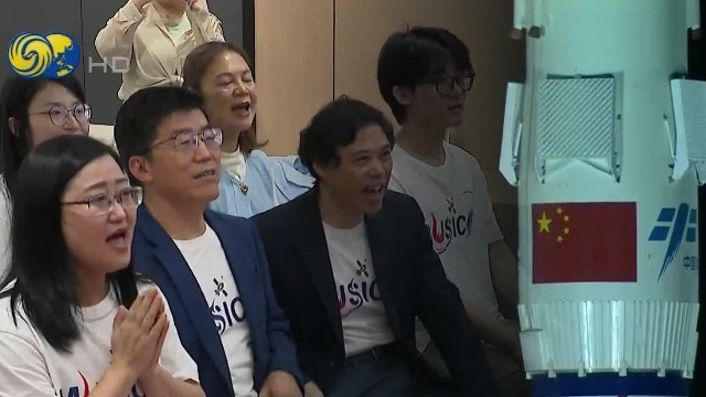 港科大师生见证神舟二十三号顺利升空
