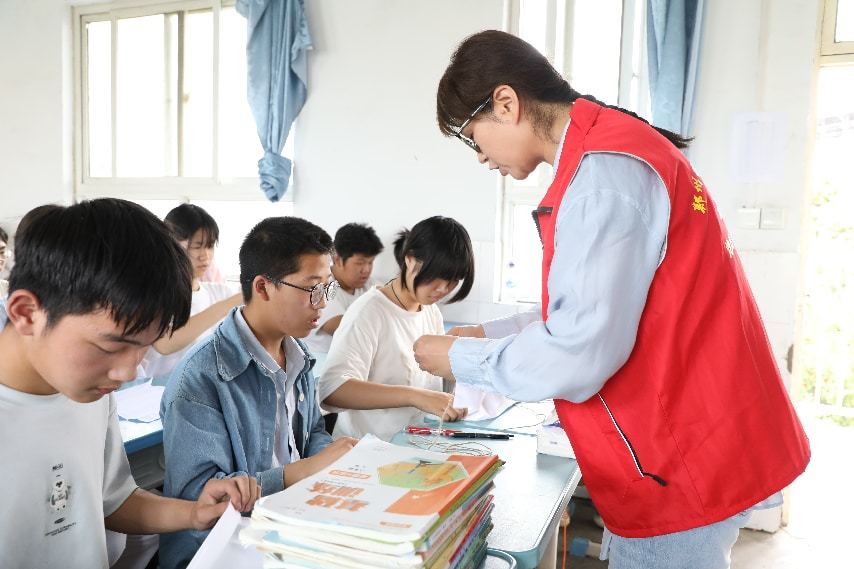 郑州艺术幼儿师范学校教师赵晨授课