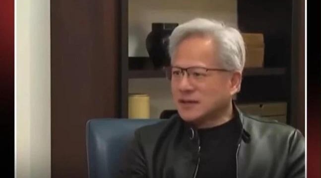 黄仁勋曝登上空军一号细节:凌晨接到特朗普电话，坚持让他陪同前往中国