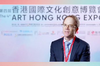 专访纽约电影学院迈克尔·J·杨：正因为AIGC远非完美，才迫使创作者必须亲力亲为