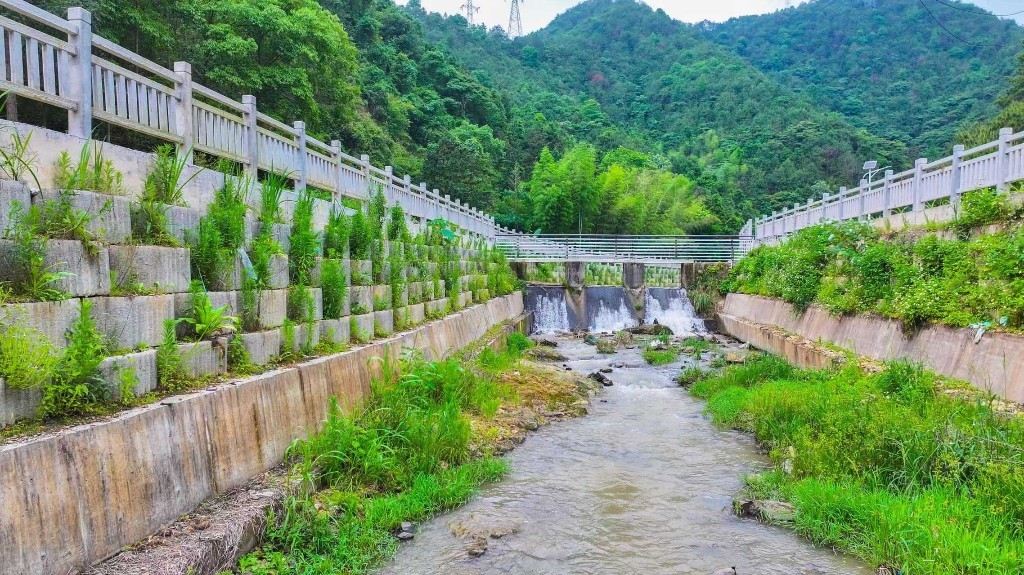 赣州大余县:让城市河岸成为居民“绿色客厅”(图)(图3)
