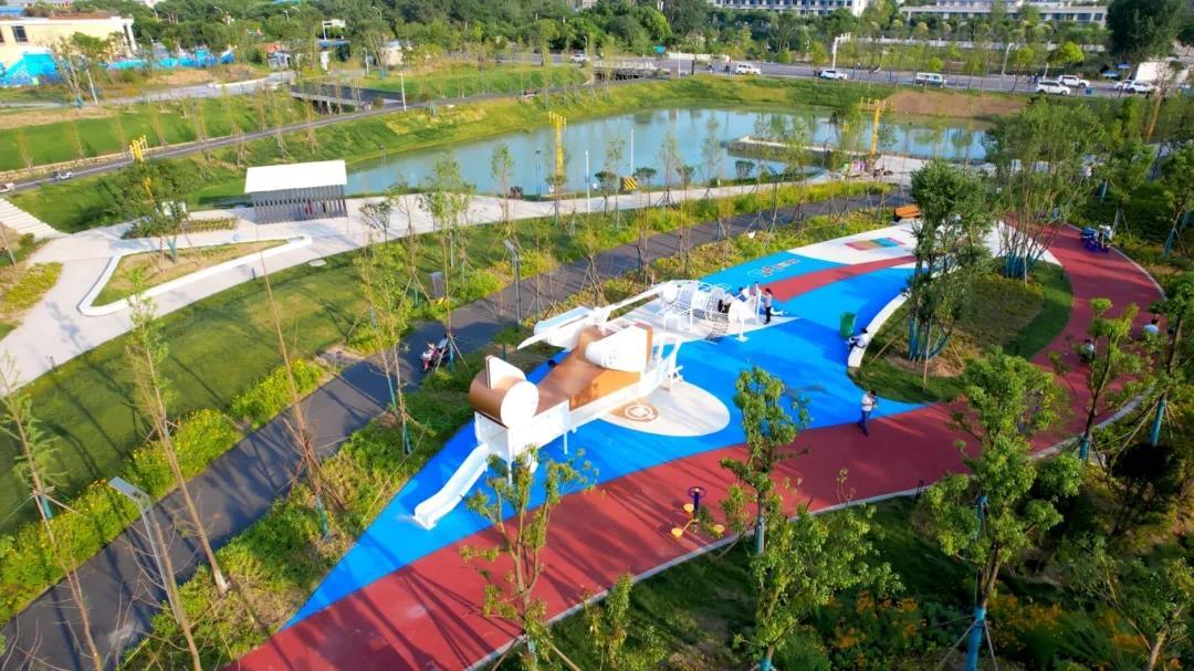 航空公园(调蓄湖泊、下沉式绿地、透水铺装).jpg
