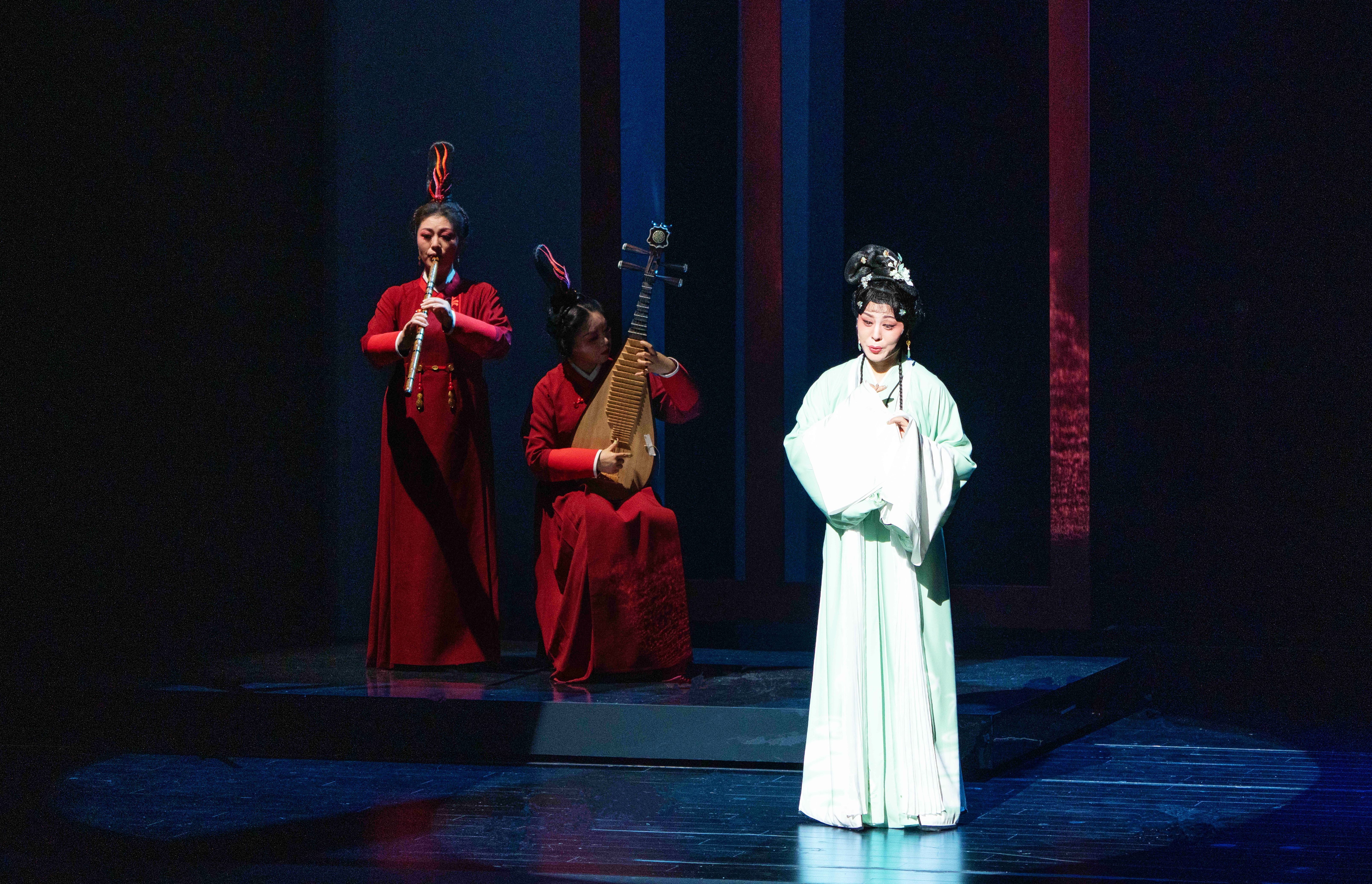 诗韵柳琴戏《燕子楼》在江苏新沂试首演