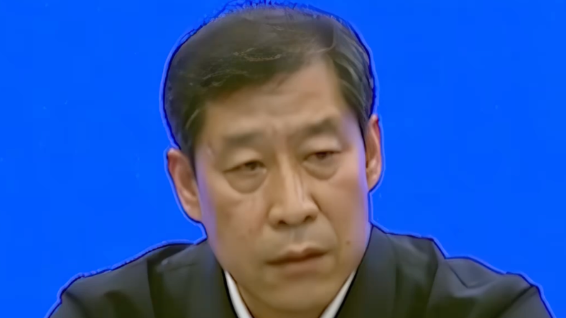 82人遇难，2人失联！留神峪煤矿事故发布会现场，全体起立，向遇难人员默哀