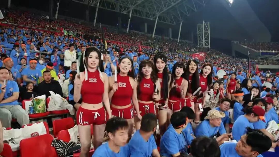 比鸡西冷面还“辣”!“东北超”上冰城啦啦队火遍全网的破圈之路(图3)
