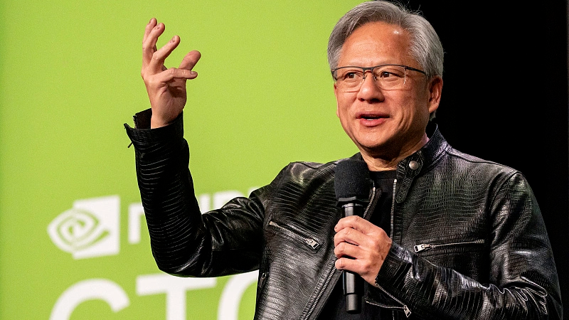 黄仁勋：在亚洲家庭长大，你这辈子都要看心理医生，我都63了还要挨说