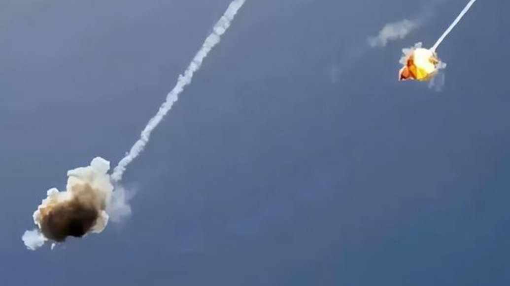 美军称拦截伊朗导弹和无人机,否认第五舰队总部遭破坏