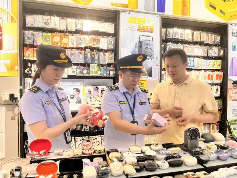 深圳市市场监管局开展 “守护未来” 专项执法行动 全方位护航未成年人健康成长