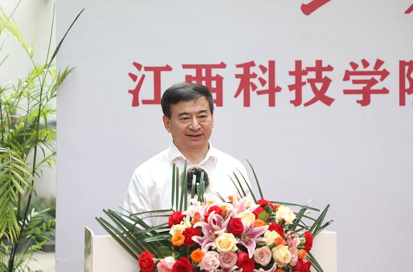 于果宣布江西民间音乐博物馆开馆。