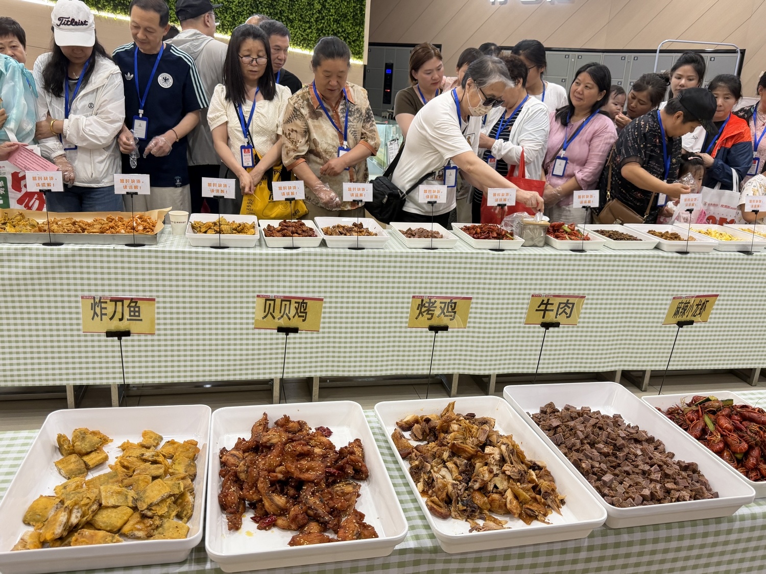 家家悦逸家广场店焕新启幕 以“品质零售”重塑社区生活新标杆