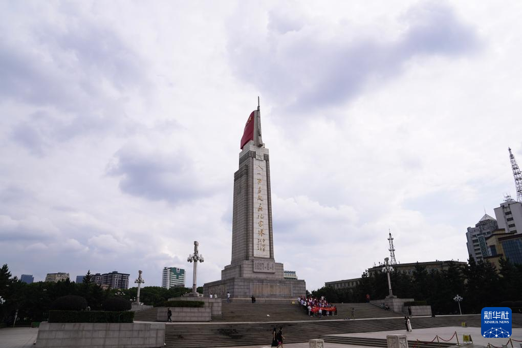 这是江西南昌八一广场上矗立的八一南昌起义纪念塔（2024年6月6日摄）。新华社记者 周密 摄