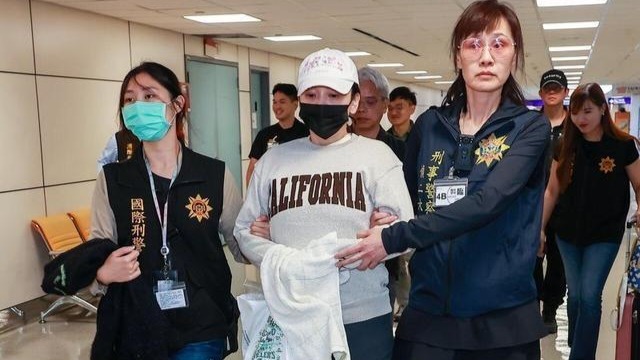 “太阳花”女头目刘乔安被控贩毒，遭羁押禁见_凤凰网