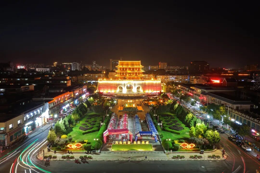摄影：吴剑斌