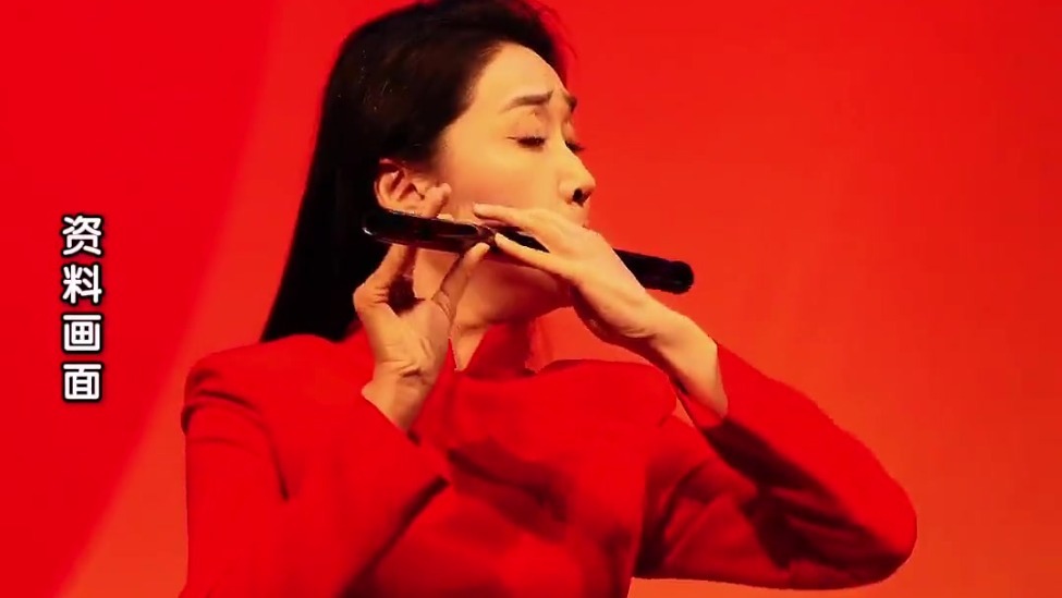 青年笛箫演奏家孙楚泊以笛箫为媒，用多元曲风拉近民乐与大众的距离
