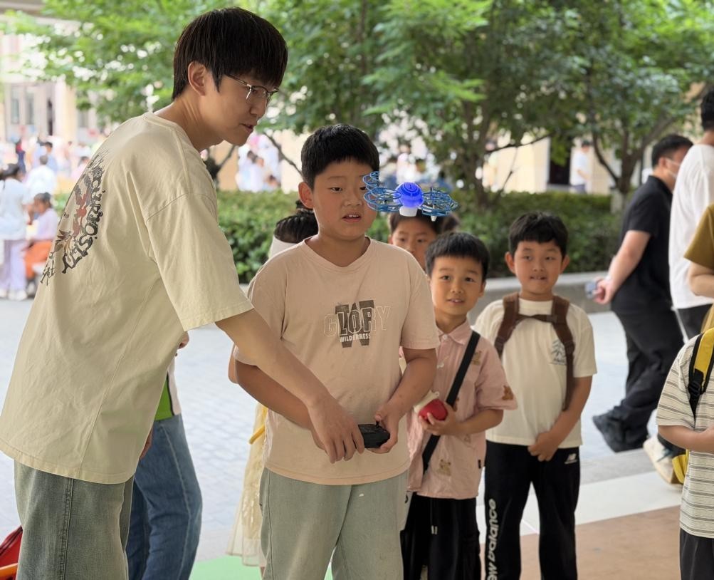 科创非遗齐登场！太行路小学这个六一“玩”出成长新高度