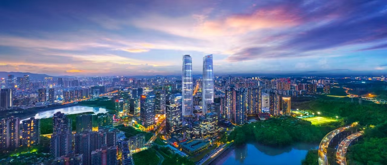 全市双首创丨荟聚行业翘楚组建科普智库,龙岗依托大咖师资锚定AI鸿蒙科创育人新高地