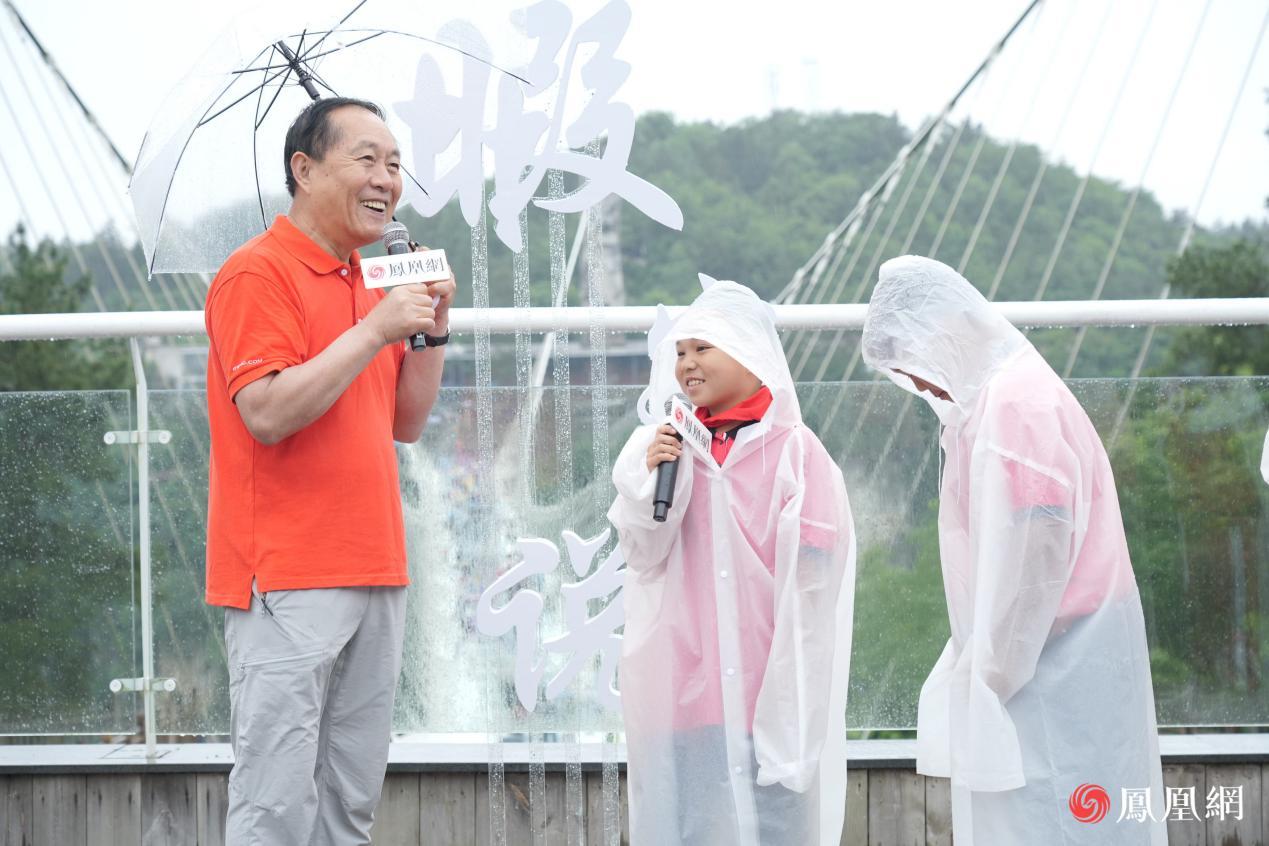 从羞涩到争先，孩子们踊跃上台分享自己的梦想