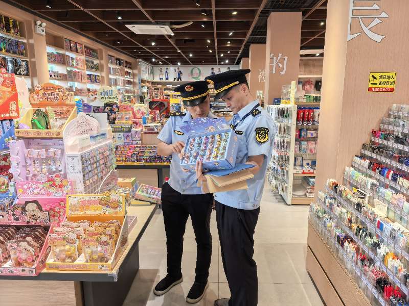 深圳市市场监管局开展 “守护未来” 专项执法行动 全方位护航未成年人健康成长