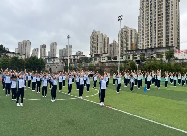 合肥南小恒盛校区:活力赛场少年当“燃(图2)