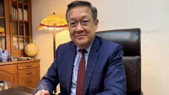 特朗普多次声称台湾地区偷走美芯片产业，介文汲：目的在于掏空台湾