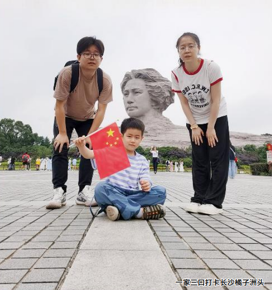 南昌9岁男孩把诗词走成脚下的路 计划打卡50个背诗免门票景区