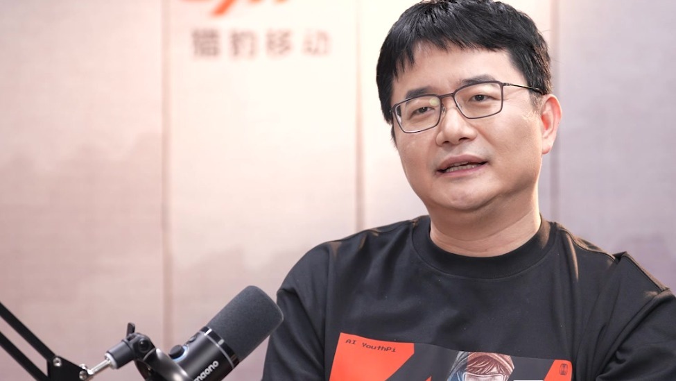傅盛：买学区房还不如买Token丨《封面》对话