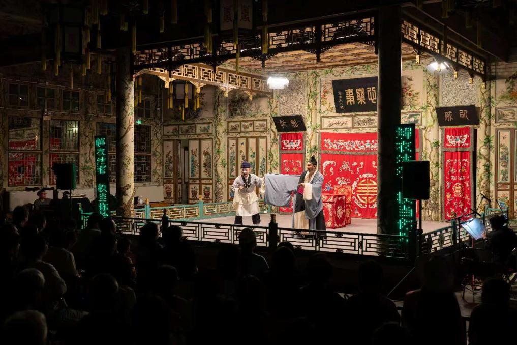第十九届“良辰美景&middot;恭王府非遗演出季”在恭王府大戏楼举行。（文化和旅游部恭王府博物馆供图）