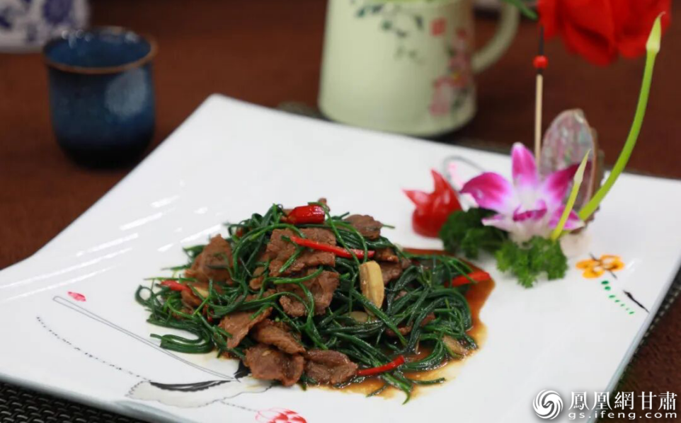 沙葱能掩盖牛肉的膻味，使菜肴更加鲜香可口。图源自武威市妇女联合会官方公众号