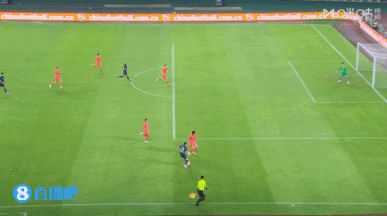 0-0！国足还是赢不了泰国，24脚射门1球未进