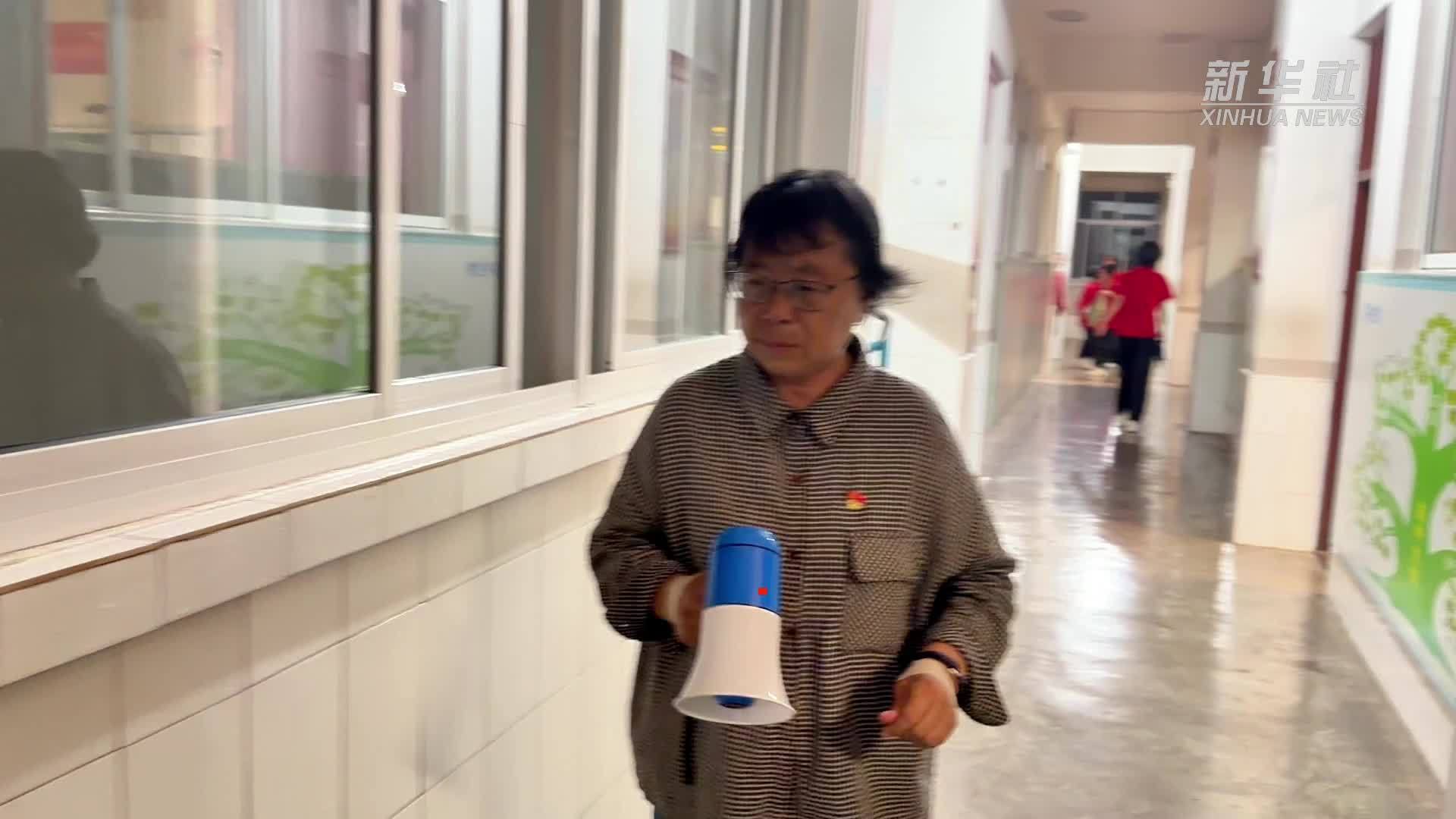 张桂梅校长连续16年送考